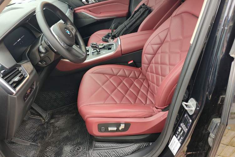 Used BMW X5 2022 Restyled xDrive 30Li M Sport Package Left Front Seat