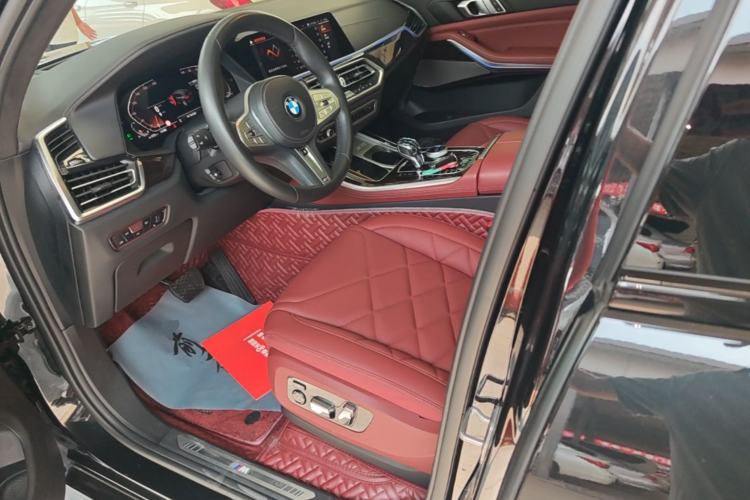 Used BMW X5 2022 Restyled xDrive 40Li M Sport Package Left Front Seat