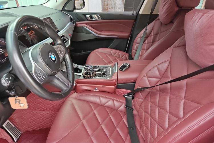 Used BMW X5 2022 xDrive 30Li Luxury M Sport Package Left Front Seat