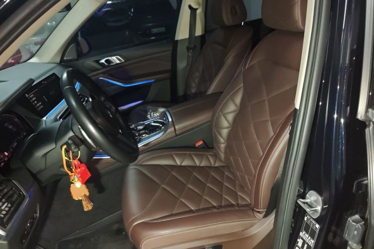 Used BMW X5 2022 xDrive 30Li Luxury M Sport Package Left Front Seat