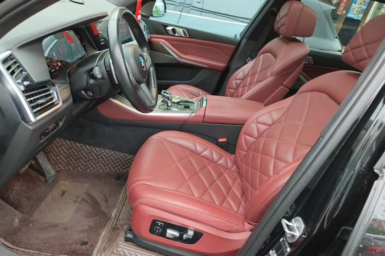 Used BMW X5 2022 Restyled xDrive 40Li M Sport Package Left Front Seat