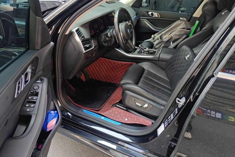Used BMW X5 2022 xDrive30i M Sport Package Left Front Seat