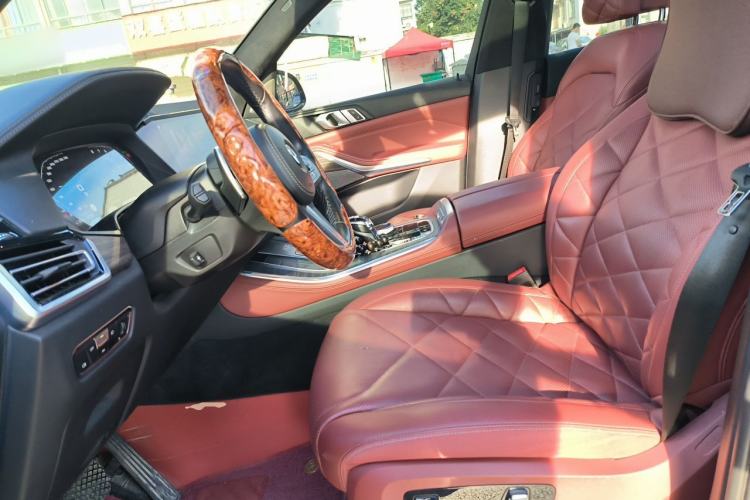 Used BMW X5 2022 Restyled xDrive 40Li M Sport Package Left Front Seat