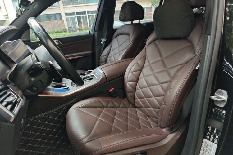 Used BMW X5 2022 Restyled xDrive 40Li M Sport Package Left Front Seat