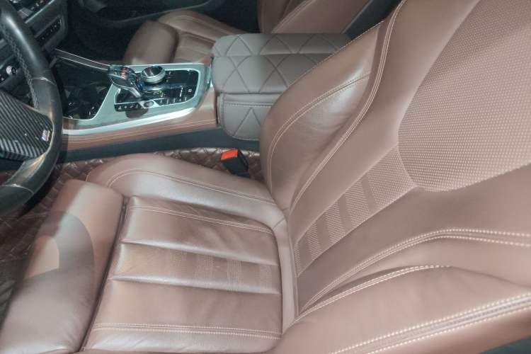 Used BMW X5 2022 xDrive40i M Sport Package Left Front Seat