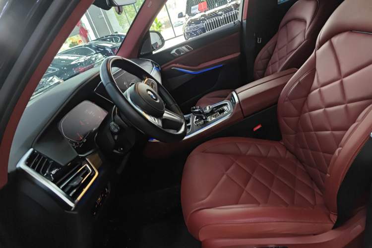 Used BMW X5 2022 Restyled xDrive 40Li M Sport Package Left Front Seat