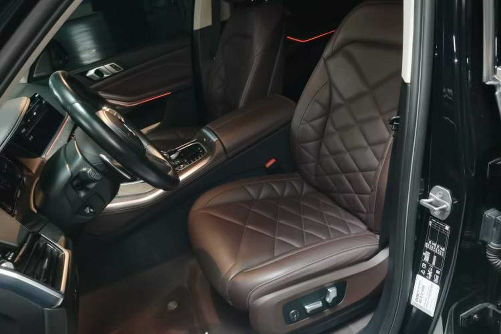 Used BMW X5 2022 Restyled xDrive 30Li Luxury Version M Sport Package Left Front Seat