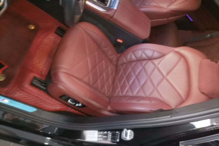 Used BMW X5 2022 xDrive 40Li Luxury Edition M Sport Package Left Front Seat