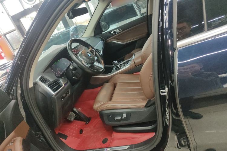 Used BMW X5 2022 xDrive30i M Sport Package Left Front Seat