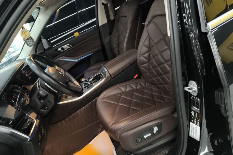 Used BMW X5 2022 Restyled xDrive 30Li M Sport Package Left Front Seat