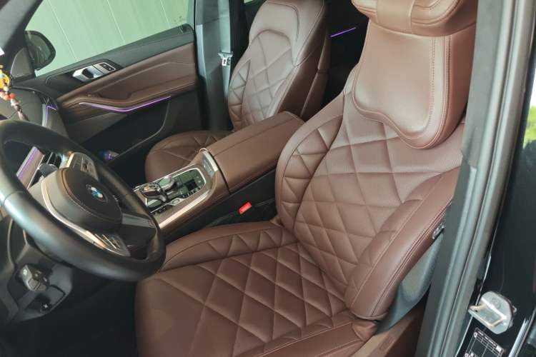 Used BMW X5 2022 Restyled xDrive 40Li M Sport Package Left Front Seat