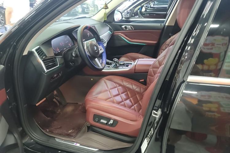 Used BMW X5 2022 Restyled xDrive 30Li M Sport Package Left Front Seat