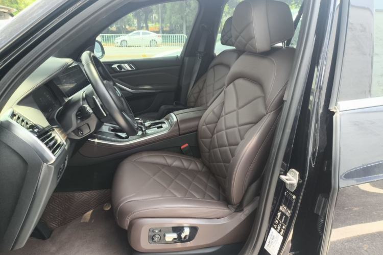 Used BMW X5 2022 Restyled xDrive 40Li M Sport Package Left Front Seat