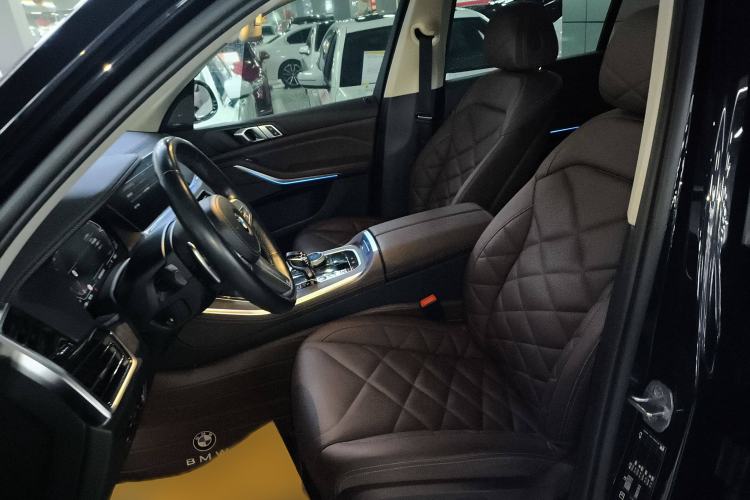 Used BMW X5 2022 Restyled xDrive 30Li M Sport Package Left Front Seat