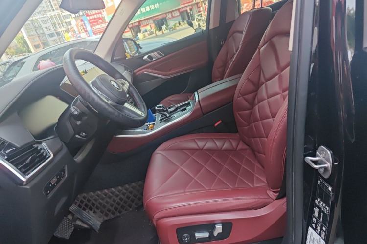 Used BMW X5 2022 Restyled xDrive 30Li Luxury Version M Sport Package Left Front Seat