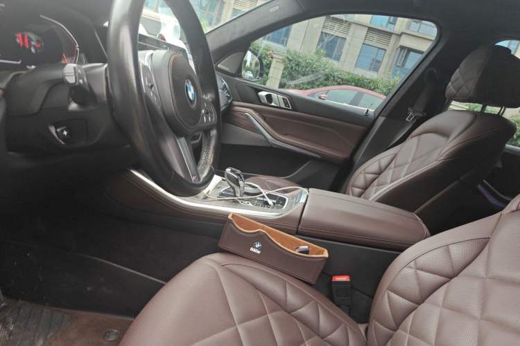 Used BMW X5 2022 Restyled xDrive 40Li M Sport Package Left Front Seat