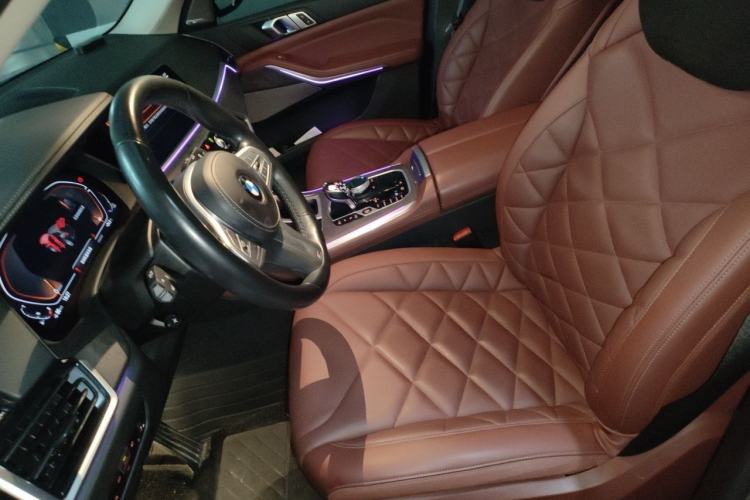 Used BMW X5 2022 Restyled xDrive 30Li Luxury Version M Sport Package Left Front Seat