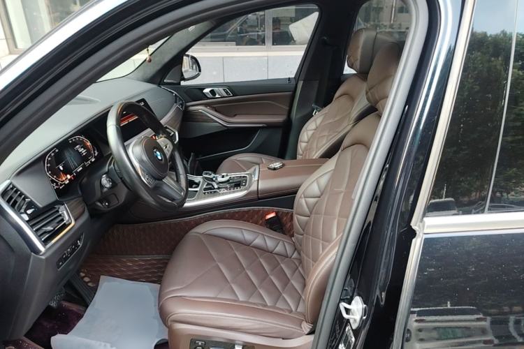 Used BMW X5 2022 Restyled xDrive 40Li M Sport Package Left Front Seat