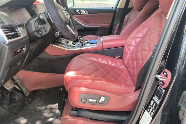 Used BMW X5 2022 xDrive 30Li M Sport Package Left Front Seat