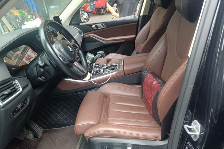 Used BMW X5 2022 xDrive40i M Sport Package Left Front Seat
