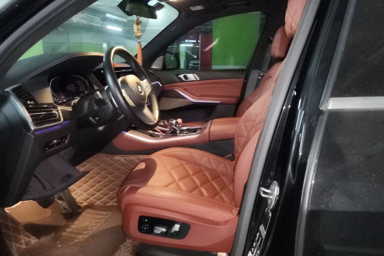 Used BMW X5 2022 Restyled xDrive 40Li M Sport Package Left Front Seat