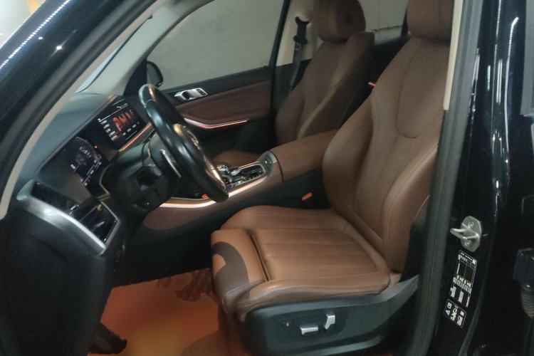 Used BMW X5 2022 xDrive30i M Sport Package Left Front Seat