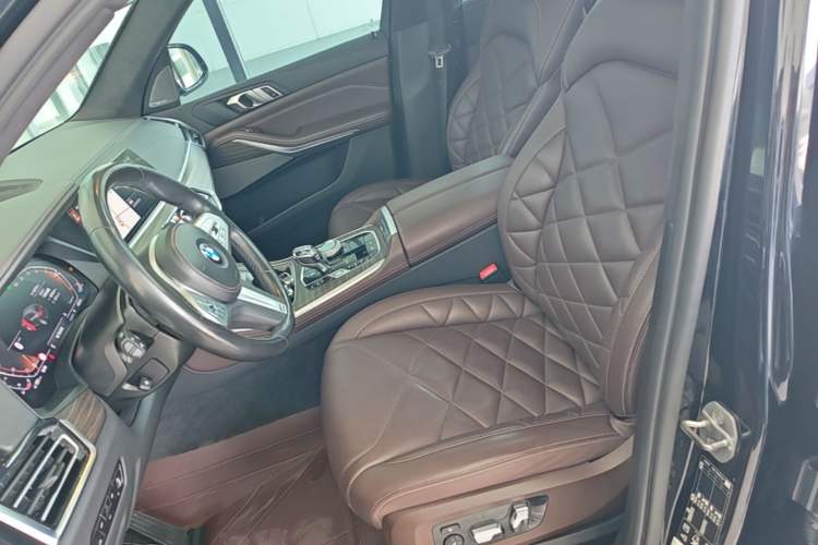 Used BMW X5 2022 Restyled xDrive 40Li M Sport Package Left Front Seat
