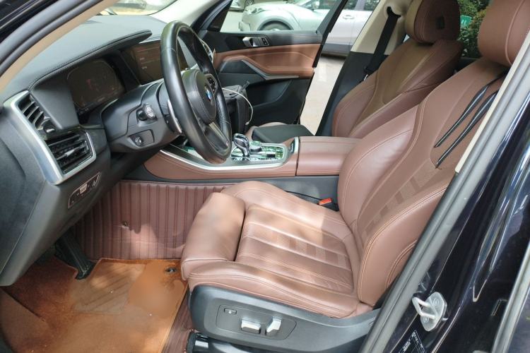 Used BMW X5 2022 xDrive40i M Sport Package Left Front Seat