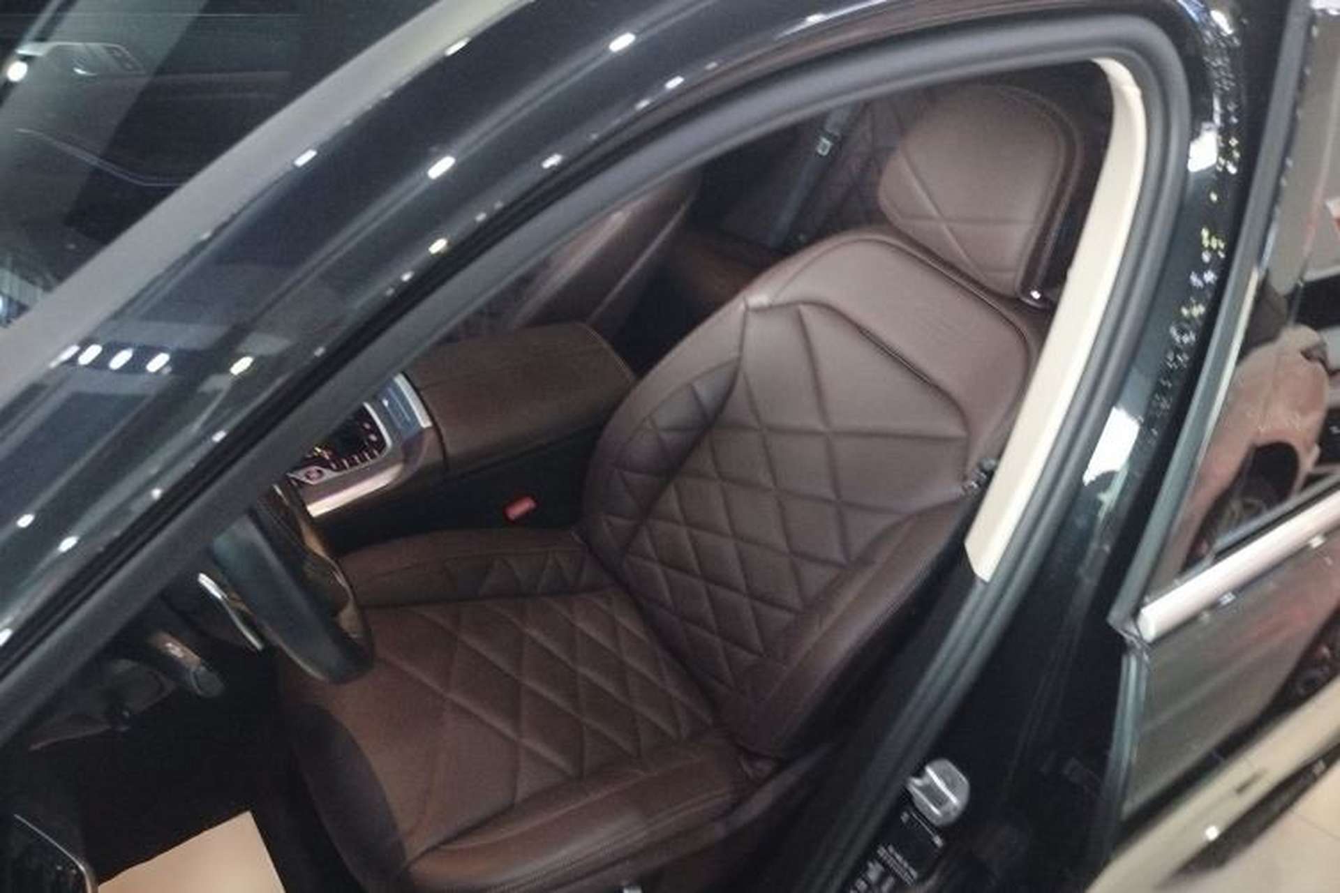Used BMW X5 2022 Restyled xDrive 30Li Luxury Version M Sport Package Left Front Seat