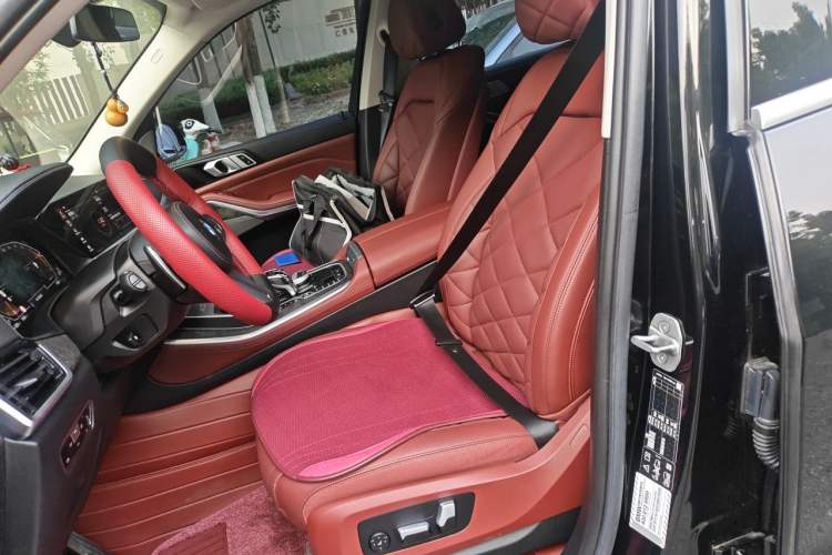 Used BMW X5 2022 xDrive 30Li Luxury M Sport Package Left Front Seat