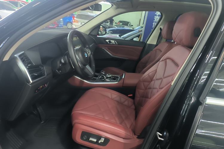 Used BMW X5 2022 Restyled xDrive 30Li M Sport Package Left Front Seat