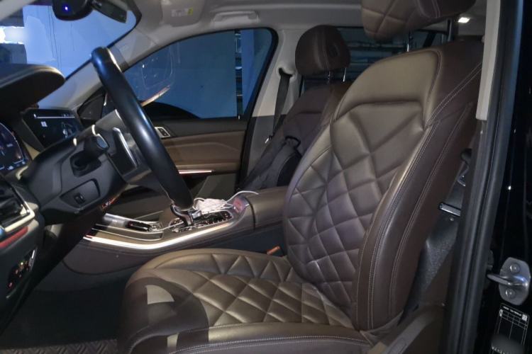Used BMW X5 2022 xDrive 30Li M Sport Package Left Front Seat