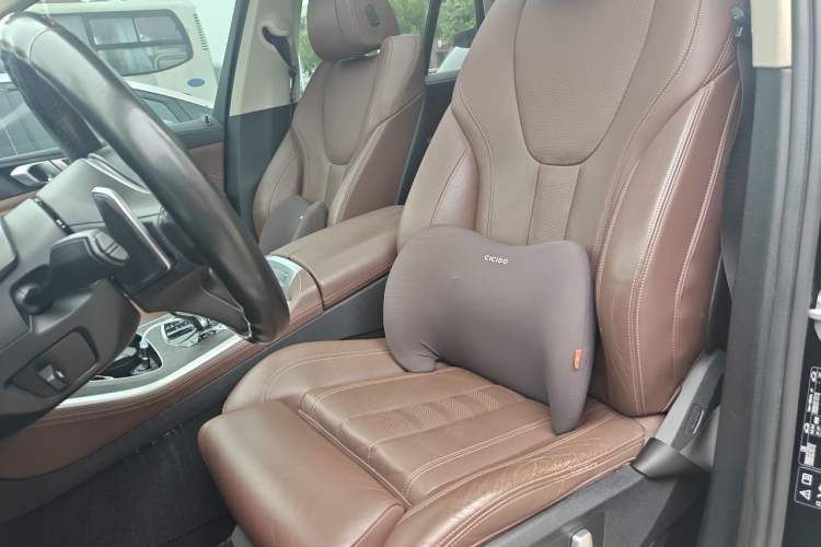 Used BMW X5 2022 xDrive40i M Sport Package Left Front Seat