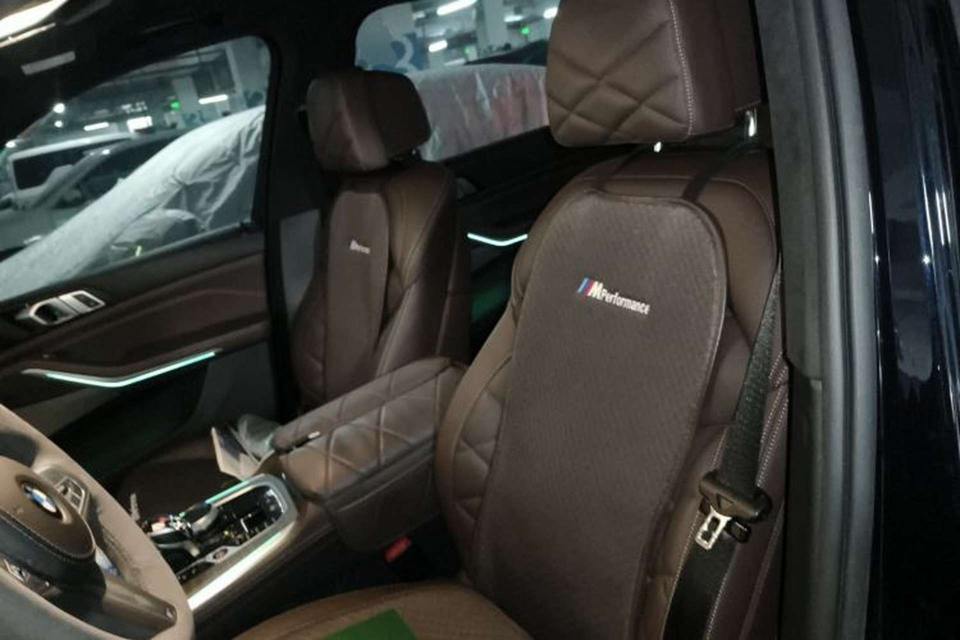 Used BMW X5 2022 xDrive 40Li M Sport Package Left Front Seat