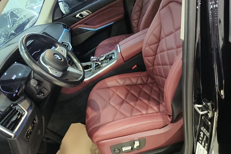 Used BMW X5 2022 xDrive 30Li Luxury M Sport Package Left Front Seat