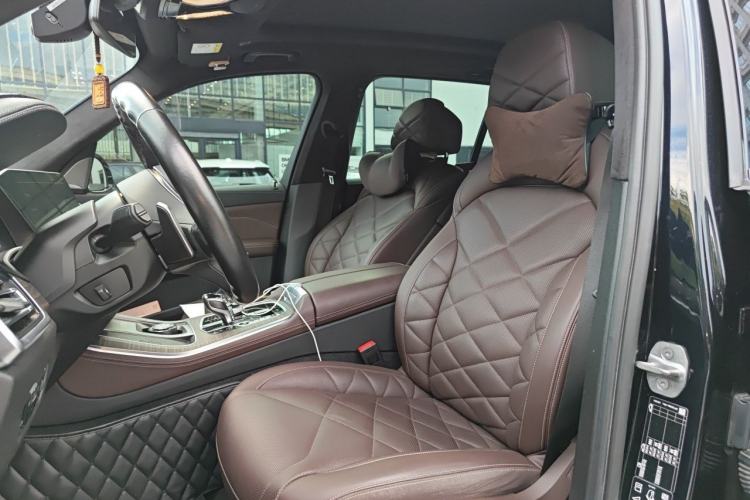 Used BMW X5 2022 Restyled xDrive 40Li M Sport Package Left Front Seat