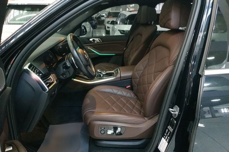 Used BMW X5 2022 Restyled xDrive 40Li M Sport Package Left Front Seat