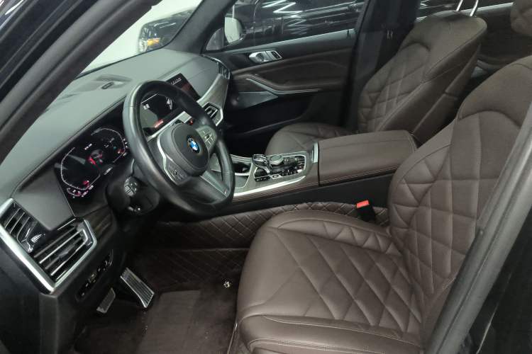 Used BMW X5 2022 Restyled xDrive 40Li M Sport Package Left Front Seat