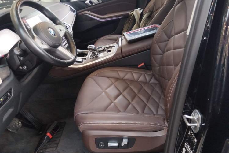 Used BMW X5 2022 Restyled xDrive 30Li M Sport Package Left Front Seat