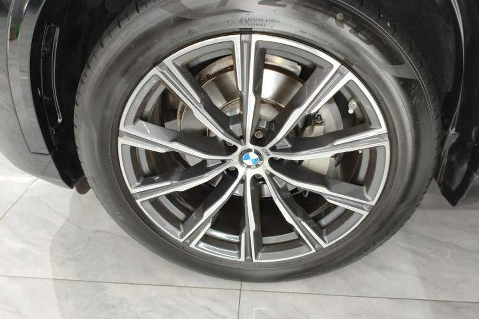 Used BMW X5 2022 xDrive 30Li Luxury M Sport Package Left Front Wheel Hub