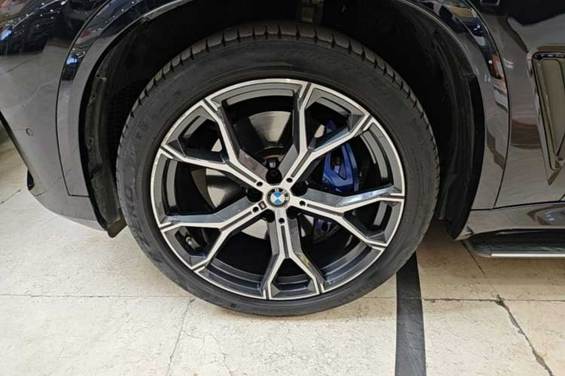 Used BMW X5 2022 xDrive40i Luxury Edition M Sport Package Left Front Wheel Hub