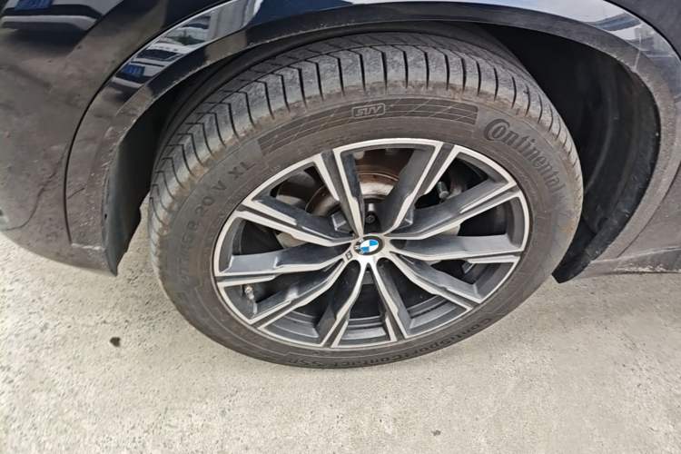Used BMW X5 2022 xDrive 30Li Luxury M Sport Package Left Front Wheel Hub