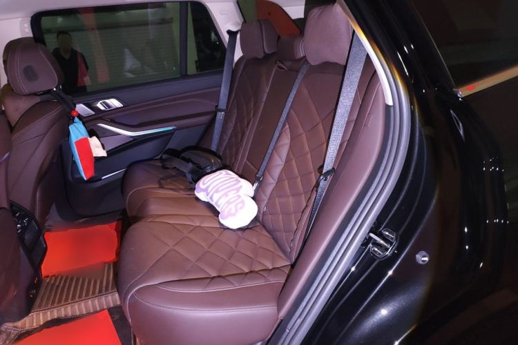 Used BMW X5 2022 Restyled xDrive 30Li Luxury Version M Sport Package Left Rear Seat