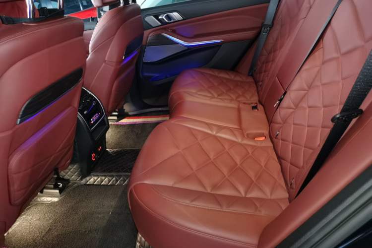 Used BMW X5 2022 Restyled xDrive 40Li M Sport Package Left Rear Seat