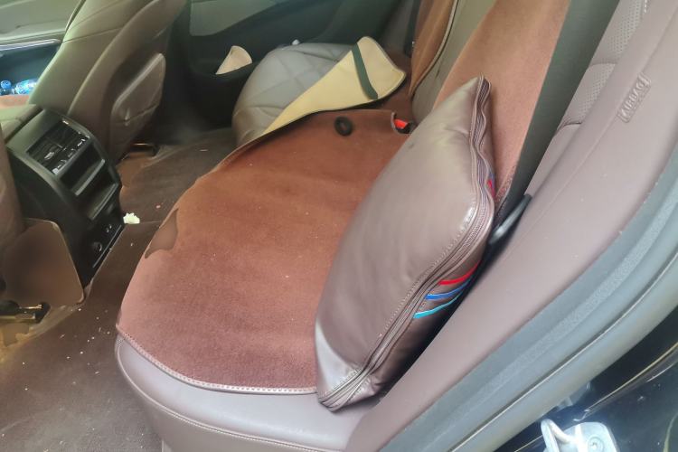 Used BMW X5 2022 Restyled xDrive 30Li Luxury Version M Sport Package Left Rear Seat