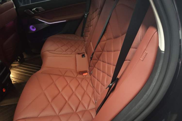 Used BMW X5 2022 Restyled xDrive 30Li Luxury Version M Sport Package Left Rear Seat