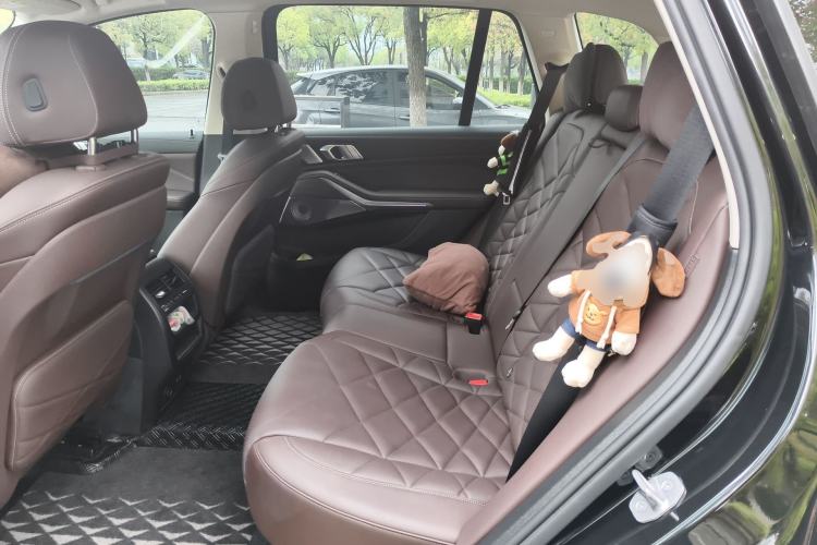 Used BMW X5 2022 xDrive 30Li Luxury M Sport Package Left Rear Seat