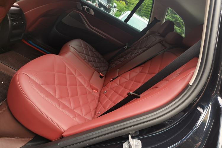 Used BMW X5 2022 xDrive 30Li Luxury M Sport Package Left Rear Seat