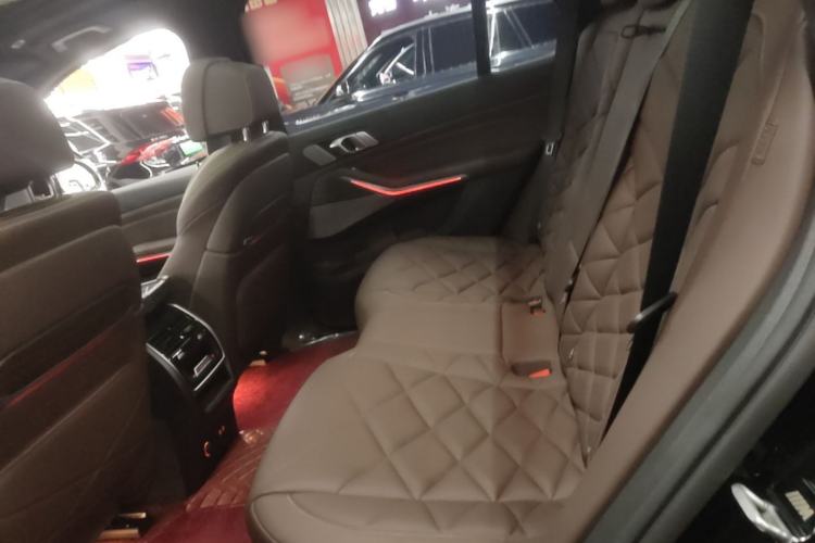 Used BMW X5 2022 Restyled xDrive 40Li M Sport Package Left Rear Seat