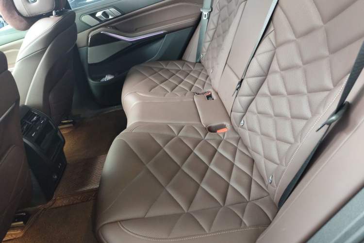 Used BMW X5 2022 Restyled xDrive 30Li Luxury Version M Sport Package Left Rear Seat